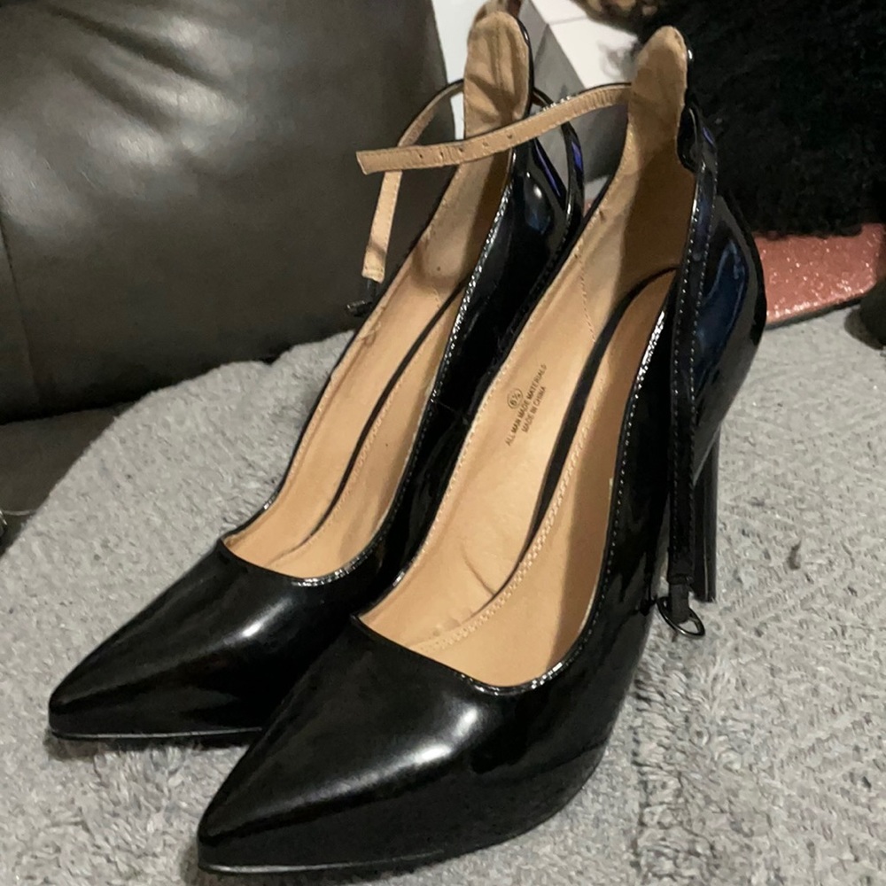 Gorgeous heels women’s 6 1/2